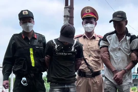 Đắk Nông: Hai đối tượng truy nã bị CSGT bắt giữ