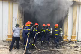 Cháy quán Karaoke Lâm Hiền 2 tại Đắk Lắk