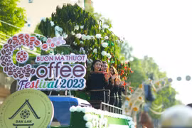 Nét đẹp con người Tây Nguyên trong Lễ hội đường phố Buôn Ma Thuột