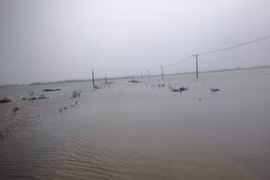 Mưa lũ ở miền Trung: Không để dân bị đói, rét, thiếu nước