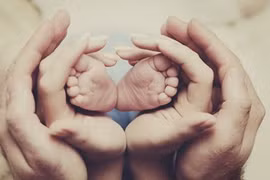 Gian nan hành trình giữ con của mẹ mang song thai sau 19 năm hiếm muộn