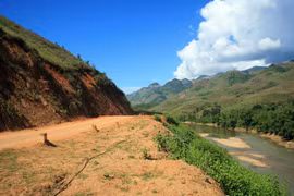 Khám phá cung đường hoang sơ, ít người biết chạy dọc sông Mã