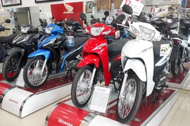 Giá xe máy đồng loạt giảm mạnh, cao nhất tới 17 triệu đồng