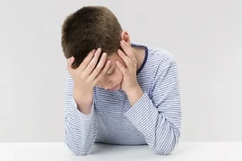 Dấu hiệu đột quỵ ở trẻ dễ nhầm lẫn