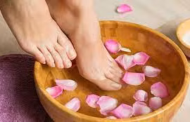 Hạ huyết áp nhờ ngâm chân đúng cách