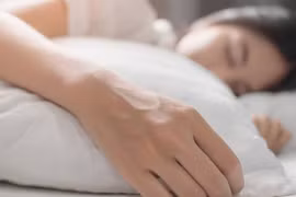 5 thói quen cần tránh để có giấc ngủ sâu và làn da đẹp