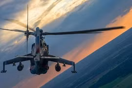 Chùm ảnh đẹp phi đội "Đại bàng vàng" của Không quân Nga