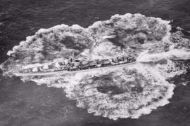 Rocket chống ngầm cơn ác mộng của tàu ngầm phát xít Đức 