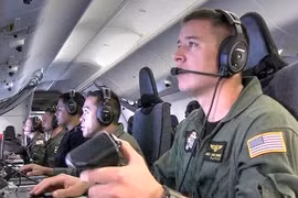 P-8 Poseidon: "Thần biển" trên không của Hải quân Mỹ