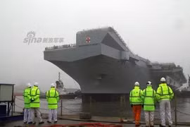 Anh hạ thủy tàu sân bay Queen Elizabeth thứ hai