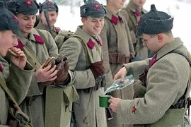 Giải mã văn hóa... nhậu trong Hồng quân Liên Xô