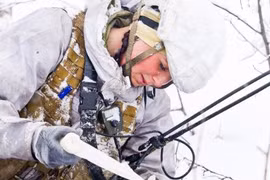 Ngắm trai tài, gái sắc Quân đội Na Uy khoe tài thao lược