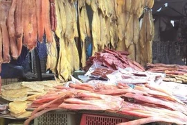 Thực phẩm khô ngày Tết nguy cơ “ngậm” hóa chất cực nguy hiểm