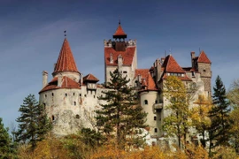 Lâu đài Bá tước Dracula được rao bán 80 triệu USD
