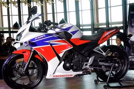 Đối thủ của Yamaha R15 ra mắt hoành tráng tại Indonesia