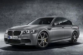 Hàng hiếm BWM M5 30 Jahre đội giá gấp đôi trên ebay