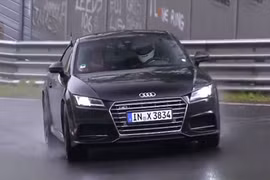 Audi TT và TTS drift cực đỉnh trên đường đua thử