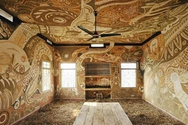 Lộng lẫy trường học xây bằng... bùn