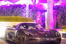 Siêu xe Koenigsegg Agera R độ carbon bóng lộn ở Cannes