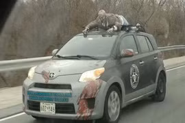 Muôn kiểu chế xe kì dị của dân chơi (1)