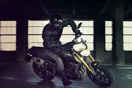 Đập hộp “hàng nóng” Yamaha dành cho dân chơi