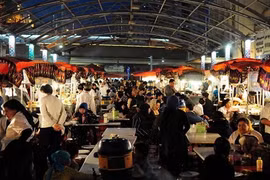 Hình ảnh chợ Tân Cương sầm uất trước ngày bị đánh bom