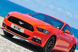 500 xe Ford Mustang 2015 cháy hàng trong 30 giây