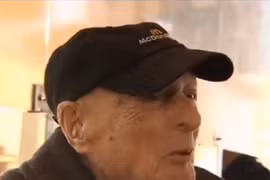 Nhân viên cực "dị" của McDonald