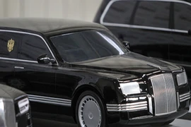 Ngắm xe khủng của Putin ăn đứt “the Beast” của Obama