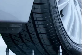 Hé lộ về loại lốp khủng khiến “đinh tặc” bó tay