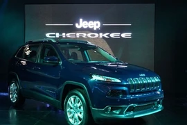 Jeep Cherokee hồi sinh với phiên bản SUV 2015 cực hầm hố