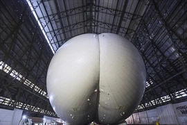 Khinh khí cầu lớn nhất thế giới hình “nhạy cảm“