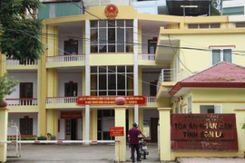 Xét xử vụ gian lận thi cử ở Sơn La: Gần 50 người được triệu tập