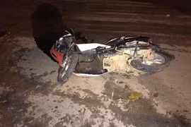 Tông trực diện vào đầu xe ô tô nam thanh niên tử vong