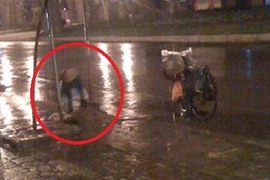 Những mảnh đời mưu sinh đêm mưa bão