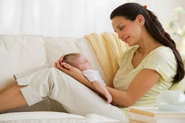 Những điều kiêng cữ sau sinh mẹ nào cũng nên biết