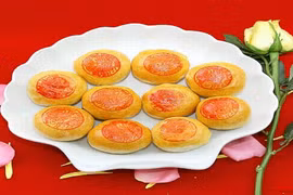 Thích thú với dây chuyền sản xuất bánh Pía