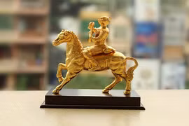 Video: Chọn quà tặng sếp ngày Tết chuẩn phong thủy, may mắn tài lộc