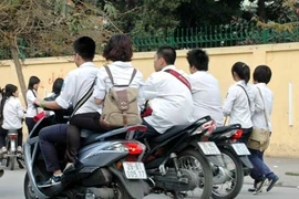 Quản lý, xử lý học sinh vi phạm giao thông dịp năm học mới