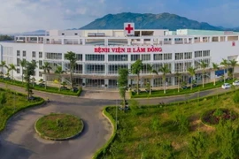 Bệnh viện II Lâm Đồng mua máy CT-Scanner giá cao hơn hàng tỷ đồng