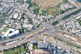 Cận cảnh nút giao An Phú sau hơn 1 năm thi công