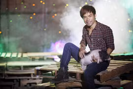 Yasuy: Hoạt động showbix cũng giống như đi cày