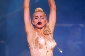 Thời trang quê mùa của các minh tinh một thời