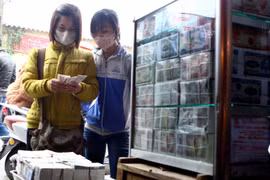 Tết năm nay không có tiền lẻ lì xì mới