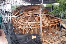 Khám phá ngôi đình cổ gần 300 năm bên bờ sông Lam được trùng tu gấp