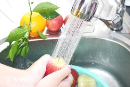 Một người nhận hóa đơn tiền nước gần 500.000 đồng nhưng thanh toán liền nửa tỷ