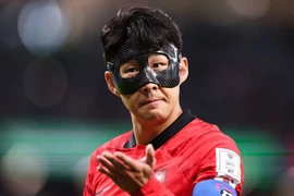 World Cup 2022: Bí ẩn mặt nạ 'hi-tech' của cầu thủ