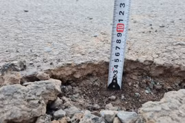 Trảng Bom (Đồng Nai): Đường tiền tỉ vừa sửa lại nứt, bong rìa, công ty Hùng Phi sẽ sửa đến bao giờ ?