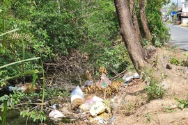 Thi thể nằm gần chợ Phú Mỹ ở Sóc Trăng