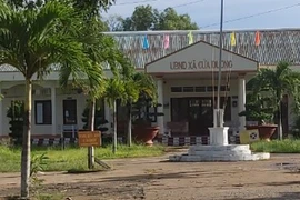 Cách chức phó chủ tịch xã xài bằng cấp dỏm